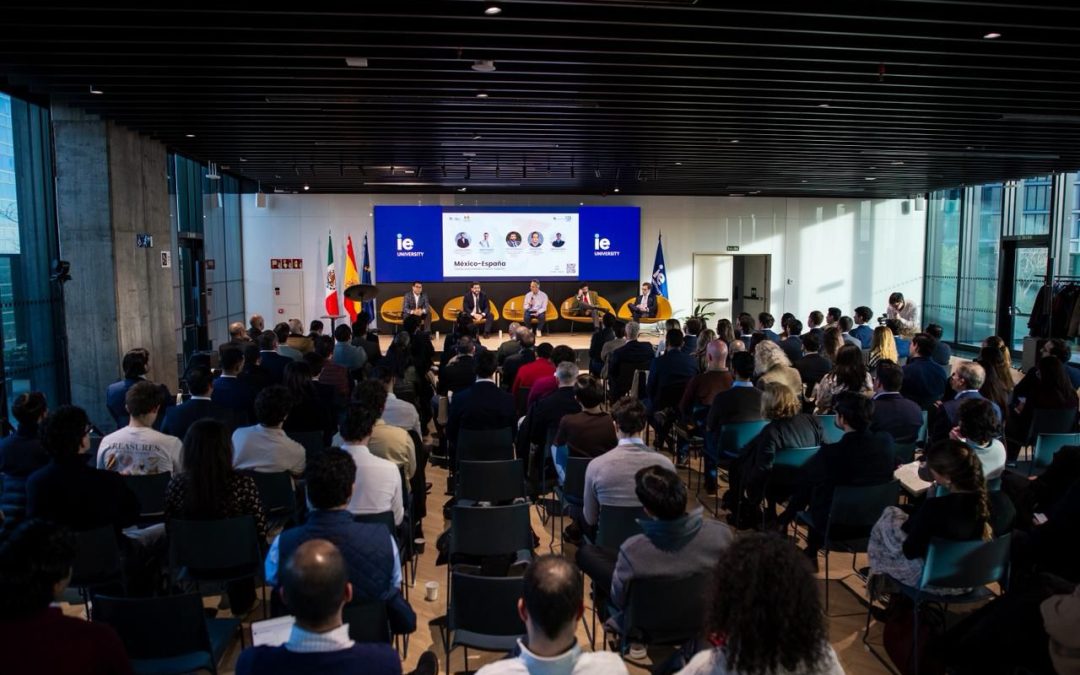 El prestigioso economista Diego García del Río participó junto a Néstor Camarillo, Senador de la República Méxicana, en una ponencia sobre inversión y economía en la prestigiosa IE University